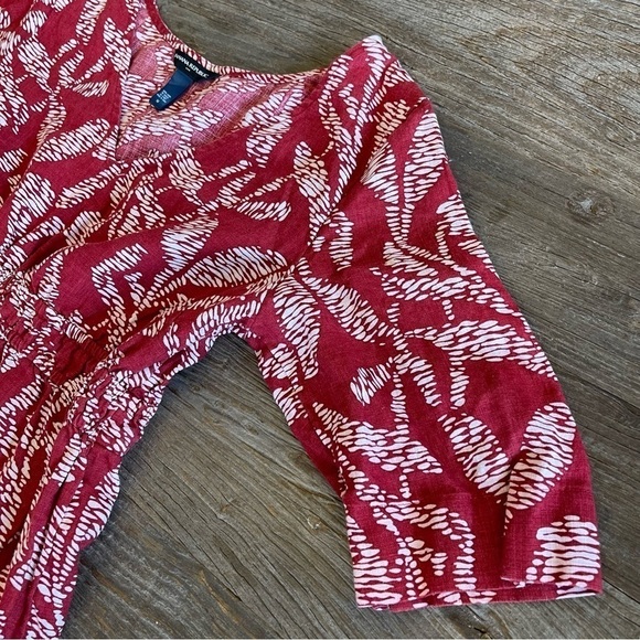 Banana Republic Top Blouse 100% Linen Red Tribal Floral Botanical Boho Office - Picture 3 of 12